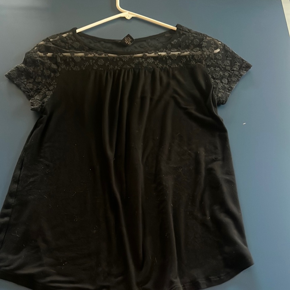 Black t shirt with lace shoulders
